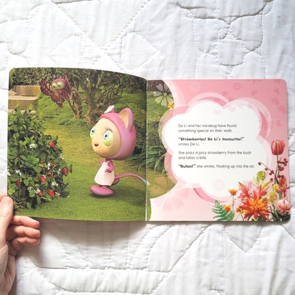 3/$15 🌸 Waybuloo: De Li & The Strawberries - Picture 3 of 5